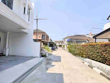 DIJUAL RUMAH BARU SIAP HUNI 5 MENIT KE TOL BSD DI CIATER PERMAI BEBAS BANJIR