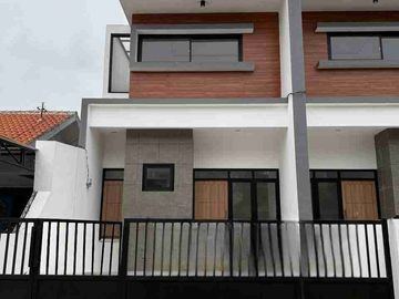 Dijual Rumah Baru Gress Tenggilis dekat Ubaya