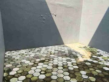 Dijual Rumah Baru Gress Tenggilis dekat Ubaya