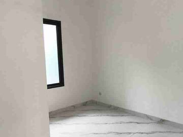 Dijual Rumah Baru Gress Tenggilis dekat Ubaya