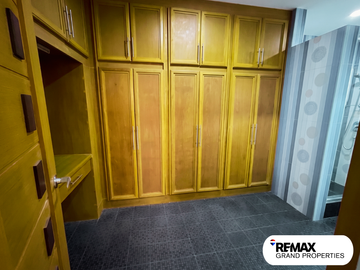 Spacious 6 Bedroom Semi-Furnished House & Lot for Sale or Rent/Lease | Timog Park, Angeles City