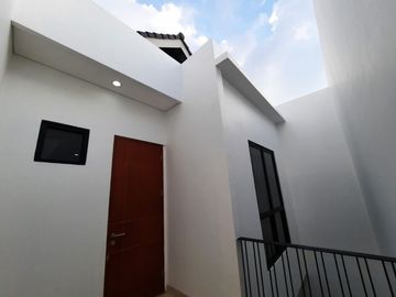 Dijual Rumah Brand New 2 Lantai di Graha Raya, Tangerang Selatan