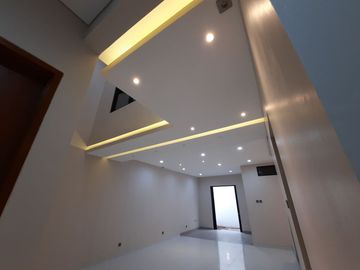 Dijual Rumah Brand New 2 Lantai di Graha Raya, Tangerang Selatan