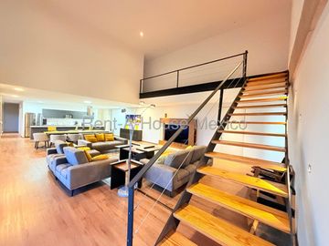 Pent House de 332 m² con 3 Recámaras en Renta en Altos Juriquilla