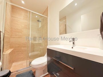 Pent House de 332 m² con 3 Recámaras en Renta en Altos Juriquilla