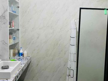 [BANTING HARGA] Dijual Rumah Hoek 2 Lantai Permata Harapan Baru Bekasi  - 1.25M Nego