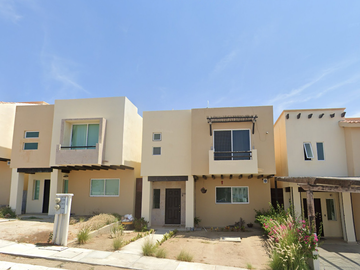 CASA EN VENTA EN FRACC. PORTALES, CABO SAN LUCAS.