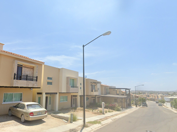 CASA EN VENTA EN FRACC. PORTALES, CABO SAN LUCAS.