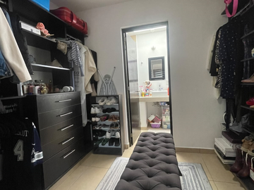 Casa en venta de 3 niveles en Condominio San Jerónimo, Corregidora, Querétaro.