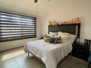 Casa en venta de 3 niveles en Condominio San Jerónimo, Corregidora, Querétaro.