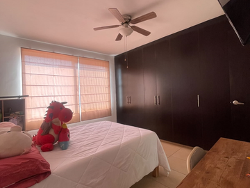 Casa en venta de 3 niveles en Condominio San Jerónimo, Corregidora, Querétaro.