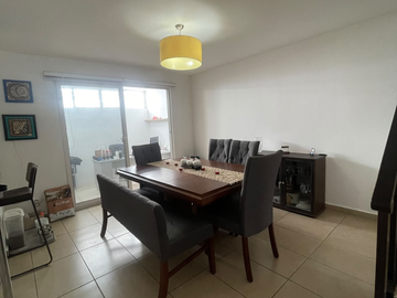 Casa en venta de 3 niveles en Condominio San Jerónimo, Corregidora, Querétaro.