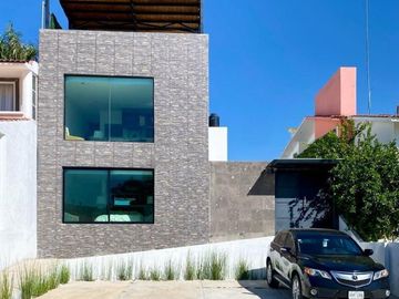 CASA EN VENTA EN RESIDENCIAL IXTAPAN CON ALBERCA, IXTAPAN DE LA SAL, EDOMEX