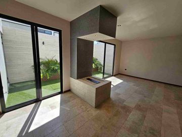 Hermosa casa AMPLIA  en San Angel V