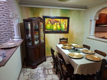 VENTA DE CASA EN EL SECTOR PRADOS DEL NORTE