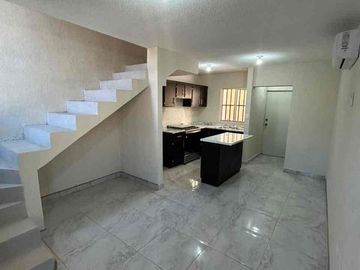 CASA EN VENTA EN REAL DE PALMAS