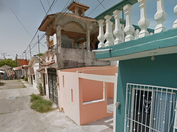 PRECIOSA CASA EN REMATE EN VALLE DE LAS GARZAS III, MANZANILLO, COLIMA