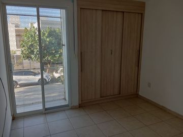 CASA EN RENTA JARDINES DE VERSALLES