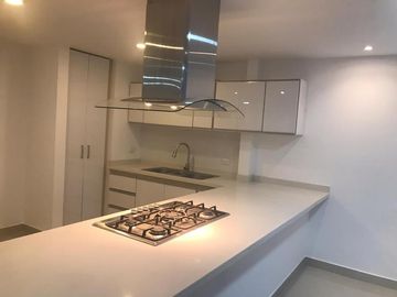 Se vende casa de lujo al sur de Cali.