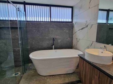 CASA EN VENTA EN LOMAS DE ANGELOPOLIS, PUEBLA