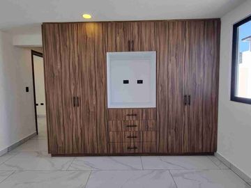 CASA EN VENTA EN LOMAS DE ANGELOPOLIS, PUEBLA