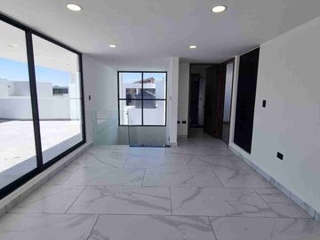 CASA EN VENTA EN LOMAS DE ANGELOPOLIS, PUEBLA