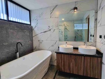CASA EN VENTA EN LOMAS DE ANGELOPOLIS, PUEBLA