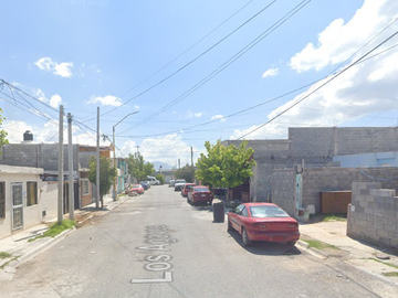 Casa en Venta en C. Los Agaves, Loma Linda, 25016 Saltillo, Coah., México