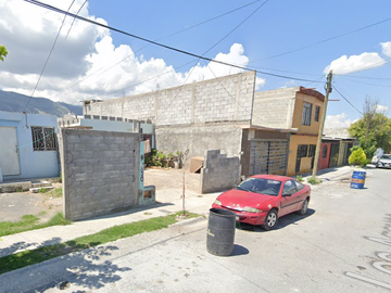 Casa en Venta en C. Los Agaves, Loma Linda, 25016 Saltillo, Coah., México