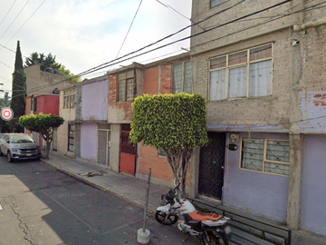 Casa en Venta en Av. Rifleros de San Luis Potosí 15A, Ejército de Oriente Indeco II Issste, Iztapalapa, 09230 Ciudad de México, CDMX