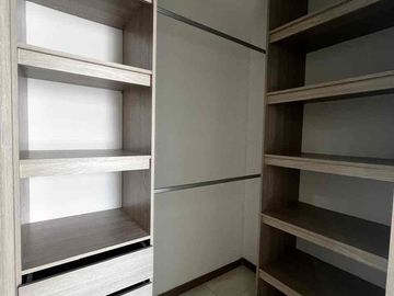 VENTA DE APARTAMENTO EN VALLE DEL LILI - 4 PISO CON ASCENSOR.