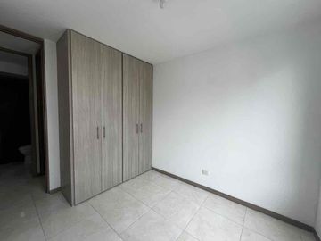 VENTA DE APARTAMENTO EN VALLE DEL LILI - 4 PISO CON ASCENSOR.