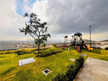 Casa de arquitecto en proyecto para venta con 3 Hab, 3 Baños en Capital Sur, Queretaro.