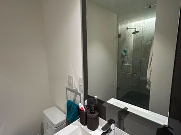 Loft amueblado en renta en Adamant Grand León