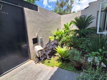 CASA EN VENTA BUGAMBILIAS PRIMERA SECCION ZAPOPAN