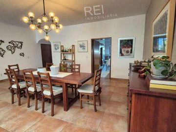 CASA EN VENTA BUGAMBILIAS PRIMERA SECCION ZAPOPAN