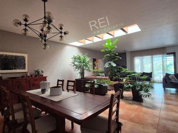 CASA EN VENTA BUGAMBILIAS PRIMERA SECCION ZAPOPAN