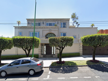 CASA EN VENTA EN CALLE MONTE HIMALAYA, LOMAS DE CHAPULTEPEC, CDMX