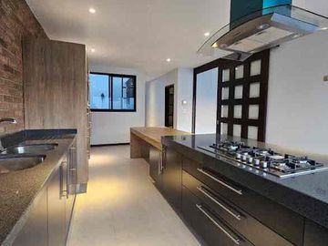 lujosa casa en venta con elevador