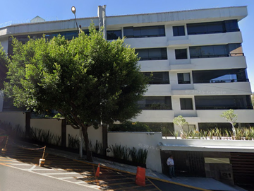 VENDO DEPTO. DE 450m², EN COL. BOSQUES DE LAS LOMAS, CERCA DE AVENIDAS PRINCIPALES. 