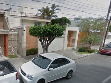 Se vende Casa en Av,Faro, Bosques De La Victoria. Guadalajara Jalisco