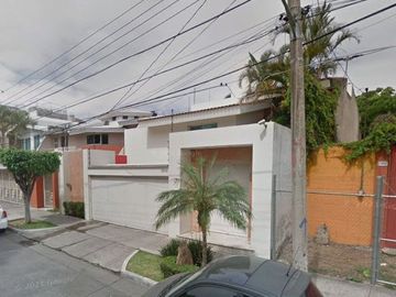 Se vende Casa en Av,Faro, Bosques De La Victoria. Guadalajara Jalisco