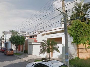 Se vende Casa en Av,Faro, Bosques De La Victoria. Guadalajara Jalisco