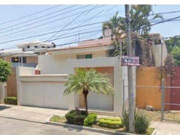 Se vende Casa en Av,Faro, Bosques De La Victoria. Guadalajara Jalisco