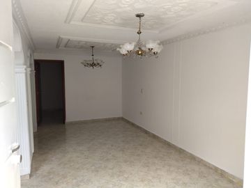 SE ARRIENDA CASA URBANIZACION BAVIERA