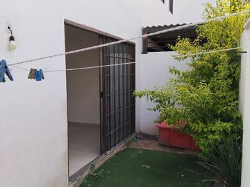 Casa Grande Casi nueva, en renta Bosques del Dorado II, control de acceso y guardias de seguridad, León, Gto.