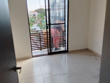 Casa Grande Casi nueva, en renta Bosques del Dorado II, control de acceso y guardias de seguridad, León, Gto.