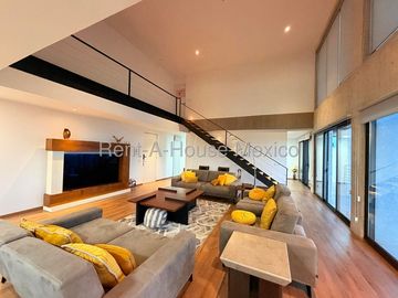 Vive en un Penthouse de Dos Niveles en Altos Juriquilla SGU262