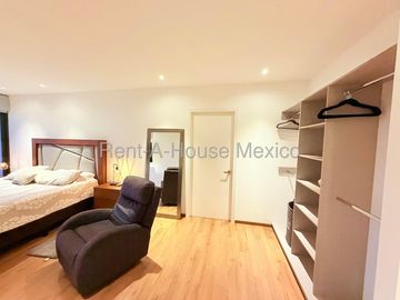 Vive en un Penthouse de Dos Niveles en Altos Juriquilla SGU262
