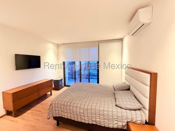 Vive en un Penthouse de Dos Niveles en Altos Juriquilla SGU262